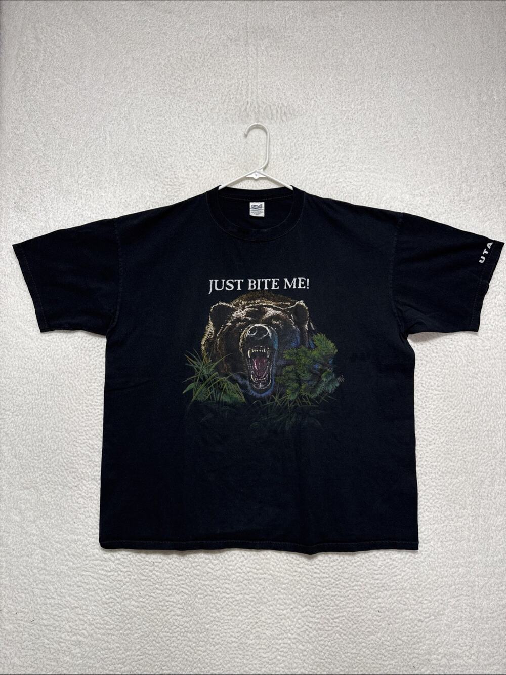 VTG 90’s “Just Bite Me” Grizzly Bear Black Tee Men’s Size 3XL